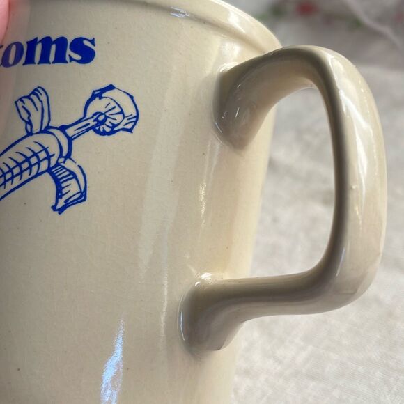 Midcentury “Bottoms up” Japan stoneware coffee mug - Picture 7 of 8
